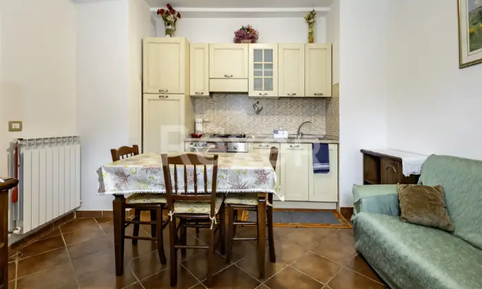 Rexer-Assisi-Casolare-con-Terreno-e-Uliveto-Altro
