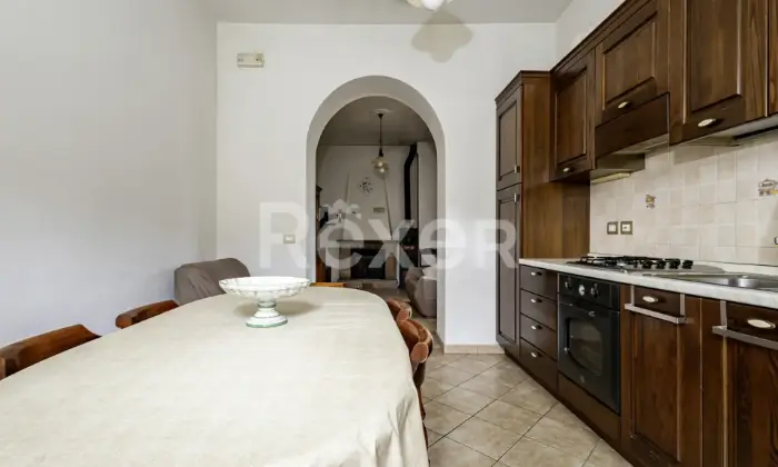 Rexer-Assisi-Casolare-con-Terreno-e-Uliveto-Altro