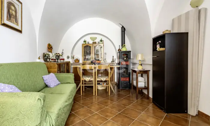 Rexer-Assisi-Casolare-con-Terreno-e-Uliveto-Altro