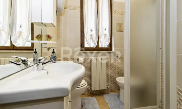 Rexer-Assisi-Casolare-con-Terreno-e-Uliveto-Altro