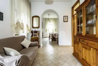 Rexer-Assisi-Casolare-con-Terreno-e-Uliveto-Altro
