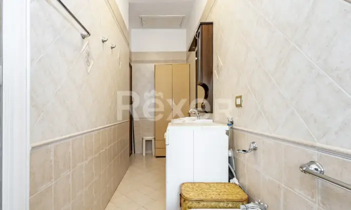 Rexer-Assisi-Casolare-con-Terreno-e-Uliveto-Altro