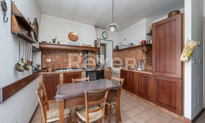 Rexer-FARINI-Villa-Indipendente-su-Tre-Livelli-con-Vista-Panoramica-Altro