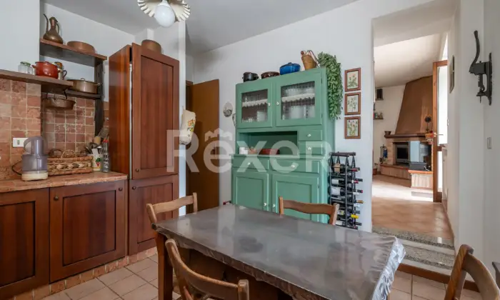 Rexer-FARINI-Villa-Indipendente-su-Tre-Livelli-con-Vista-Panoramica-Altro
