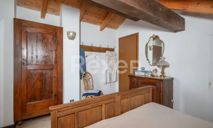 Rexer-FARINI-Villa-Indipendente-su-Tre-Livelli-con-Vista-Panoramica-Altro