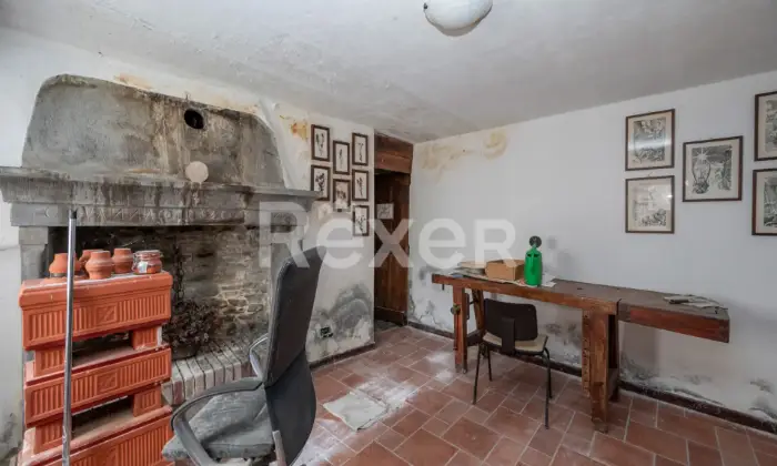 Rexer-FARINI-Villa-Indipendente-su-Tre-Livelli-con-Vista-Panoramica-Altro