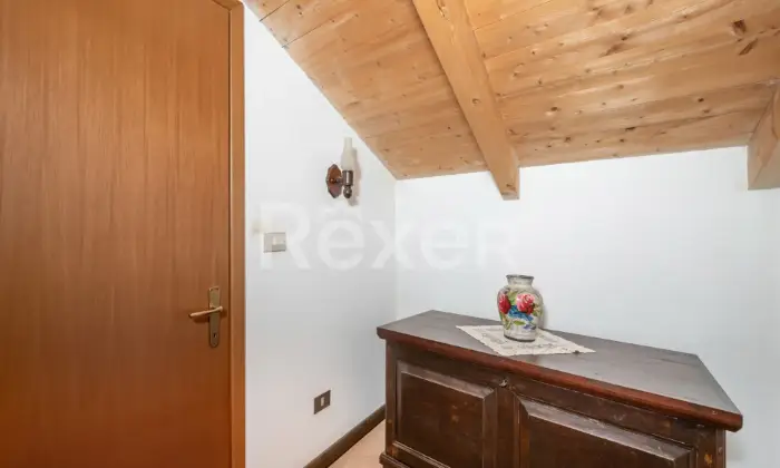 Rexer-FARINI-Villa-Indipendente-su-Tre-Livelli-con-Vista-Panoramica-Altro
