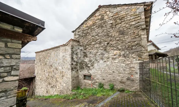 Rexer-FARINI-Villa-Indipendente-su-Tre-Livelli-con-Vista-Panoramica-Altro