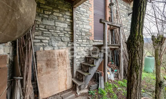 Rexer-FARINI-Villa-Indipendente-su-Tre-Livelli-con-Vista-Panoramica-Altro