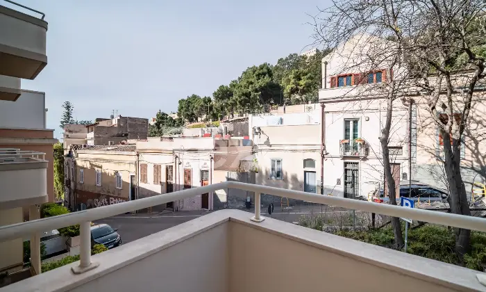 Rexer-Cagliari-Luminoso-trilocale-con-doppi-balconi-in-stabile-ristrutturato-Altro