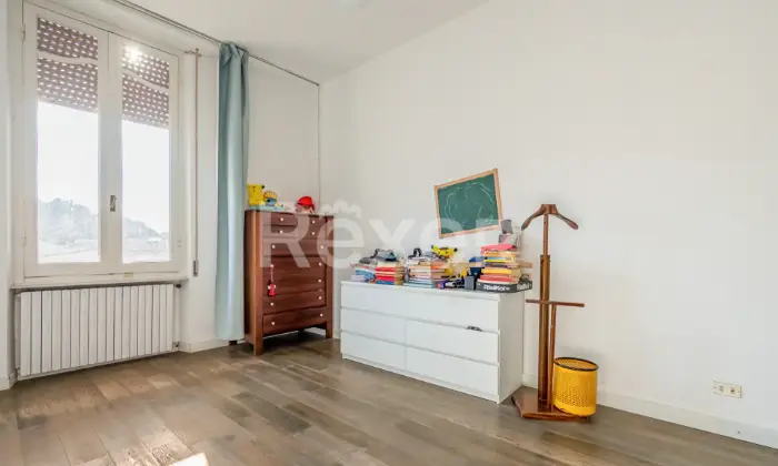 Rexer-Carrara-Appartamento-signorile-in-stabile-depoca-dei-primi-del-Altro