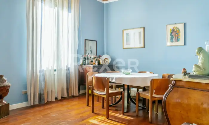 Rexer-Carrara-Appartamento-signorile-in-stabile-depoca-dei-primi-del-Altro