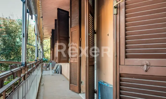 Rexer-Carrara-Appartamento-signorile-in-stabile-depoca-dei-primi-del-Altro