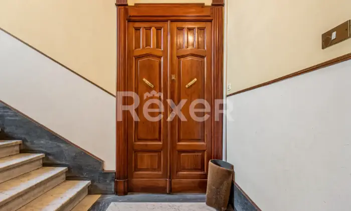 Rexer-Carrara-Appartamento-signorile-in-stabile-depoca-dei-primi-del-Altro