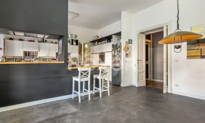 Rexer-Carrara-Appartamento-signorile-in-stabile-depoca-dei-primi-del-Altro