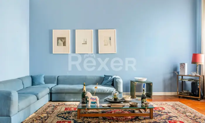 Rexer-Carrara-Appartamento-signorile-in-stabile-depoca-dei-primi-del-Altro