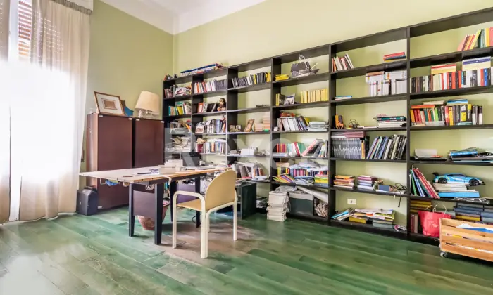 Rexer-Carrara-Appartamento-signorile-in-stabile-depoca-dei-primi-del-Altro