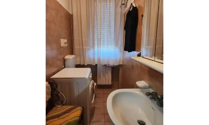 Rexer-Arezzo-Appartamento-in-Localit-Rigutino-Nord-Arezzo-Bagno