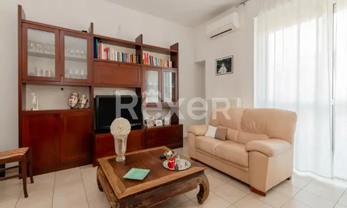Rexer-Arcore-Arcore-Quadrilocale-piano-alto-con-box-e-cantina-Altro