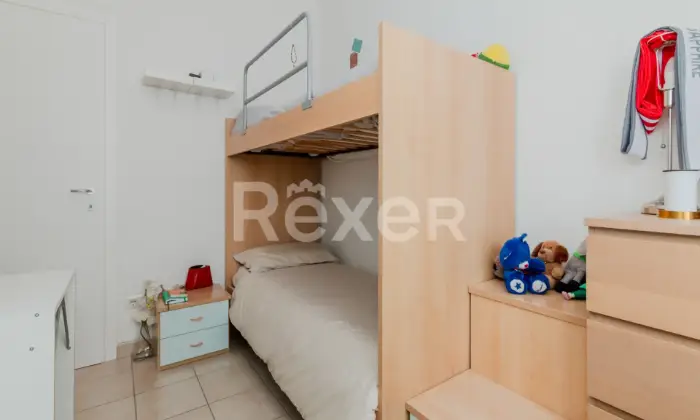 Rexer-Arcore-Arcore-Quadrilocale-piano-alto-con-box-e-cantina-Altro