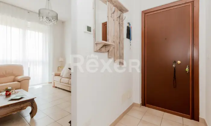 Rexer-Arcore-Arcore-Quadrilocale-piano-alto-con-box-e-cantina-Altro