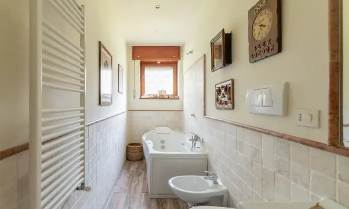 Rexer-Roma-Casa-indipendente-immersa-nel-verde-Bagno