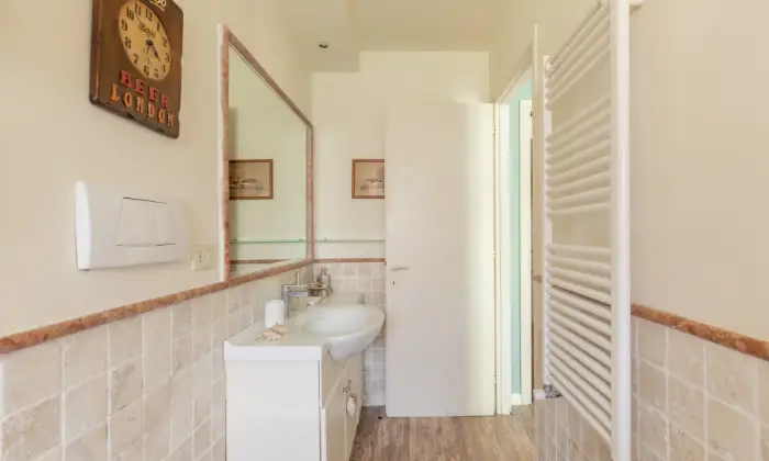 Rexer-Roma-Casa-indipendente-immersa-nel-verde-Bagno