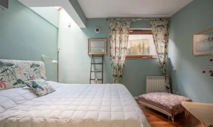 Rexer-Roma-Casa-indipendente-immersa-nel-verde-CameraDaLetto