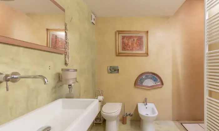 Rexer-Roma-Casa-indipendente-immersa-nel-verde-Bagno