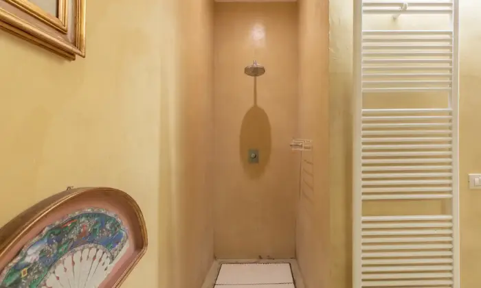 Rexer-Roma-Casa-indipendente-immersa-nel-verde-Altro