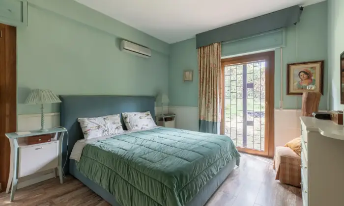 Rexer-Roma-Casa-indipendente-immersa-nel-verde-Altro