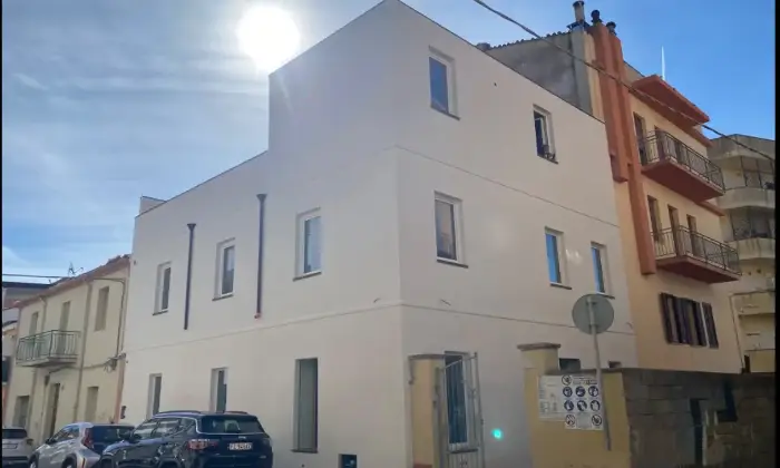 Rexer-Nuoro-Vendesi-Intera-Palazzina-a-Nuoro-NU-Altro