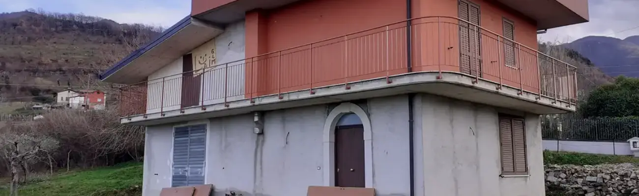 Rexer-Bagnoli-Irpino-AV-Casa-indipendente-in-vendita-a-Bagnoli-Irpino-AV-Ampi-spazi-e-giardino-di-m-Altro