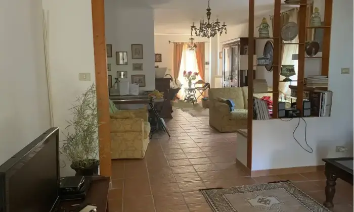 Rexer-Collecorvino-Vendesi-Splendida-Villa-Panoramica-a-Collecorvino-Altro
