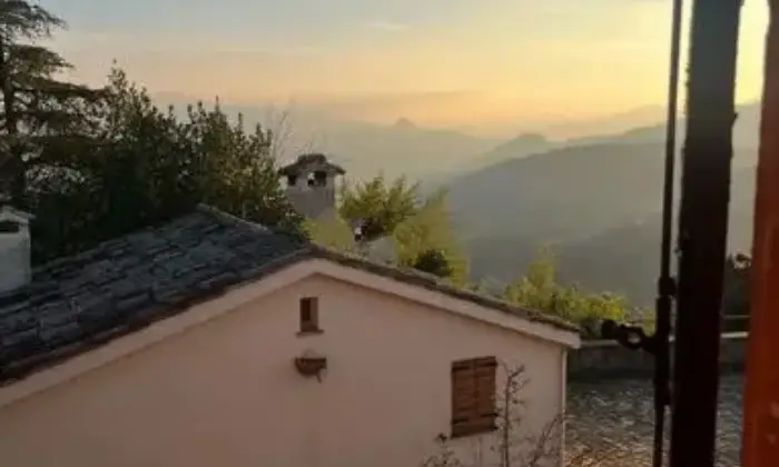 Rexer-Montebello-Vendesi-Rustico-a-Montebello-RN-Altro