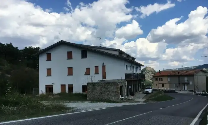 Rexer-Talamello-Vendesi-Stabile-di-tre-piani-Localit-Ca-Susa-Talamello-Altro