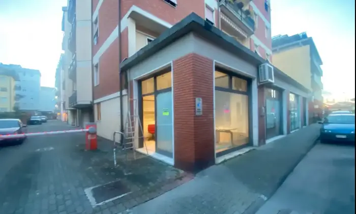 Rexer-Marina-di-Carrara-Vendesi-ufficio-a-Carrara-Altro