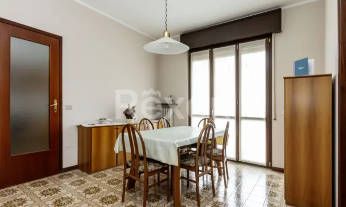 Rexer-CORNATE-DADDA-Trilocale-con-cucina-abitabile-e-box-Altro