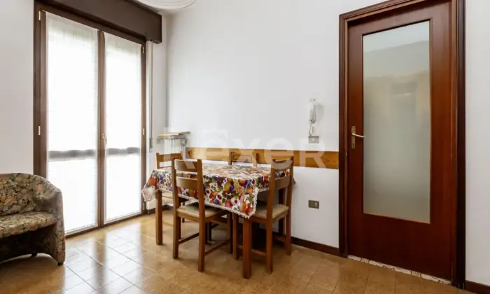 Rexer-CORNATE-DADDA-Trilocale-con-cucina-abitabile-e-box-Altro