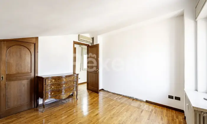Rexer-Brescia-Appartamento-ultimo-piano-con-terrazza-Altro