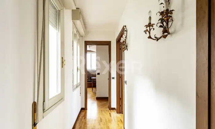 Rexer-Brescia-Appartamento-ultimo-piano-con-terrazza-Altro
