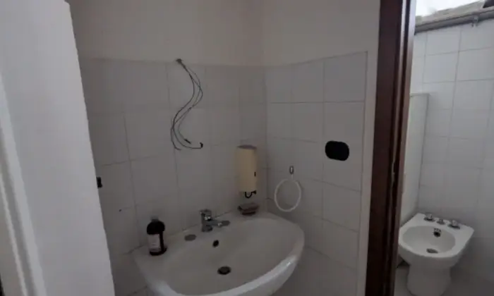 Rexer-Perugia-Locale-commerciale-ristrutturato-Bagno