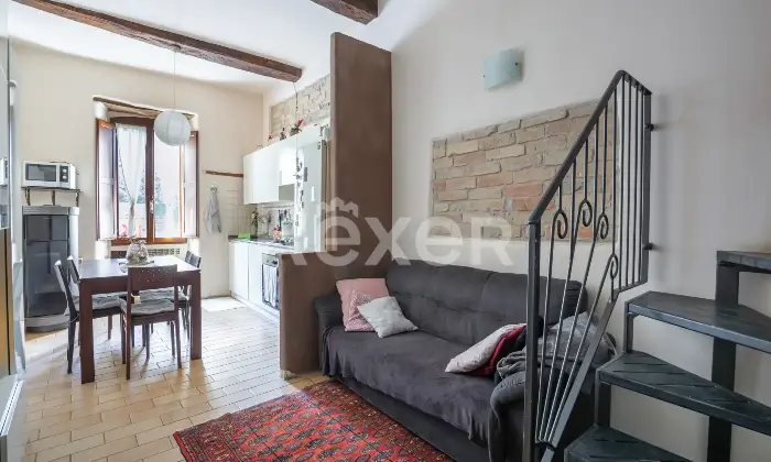 Rexer-CANTIANO-Eleganza-storica-e-comfort-moderno-casa-indipendente-con-mansarda-e-taverna-nel-centro-Altro
