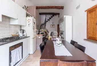 Rexer-CANTIANO-Eleganza-storica-e-comfort-moderno-casa-indipendente-con-mansarda-e-taverna-nel-centro-Altro