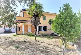 Rexer-Foria-Vendesi-Villa-immerse-nel-verde-a-Centola-Altro