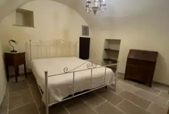 Rexer-Martina-Franca-Bilocale-e-Monolocale-finemente-ristrutturati-Camera-da-letto-matrimoniale