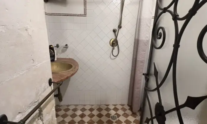 Rexer-Martina-Franca-Bilocale-e-Monolocale-finemente-ristrutturati-Bagno
