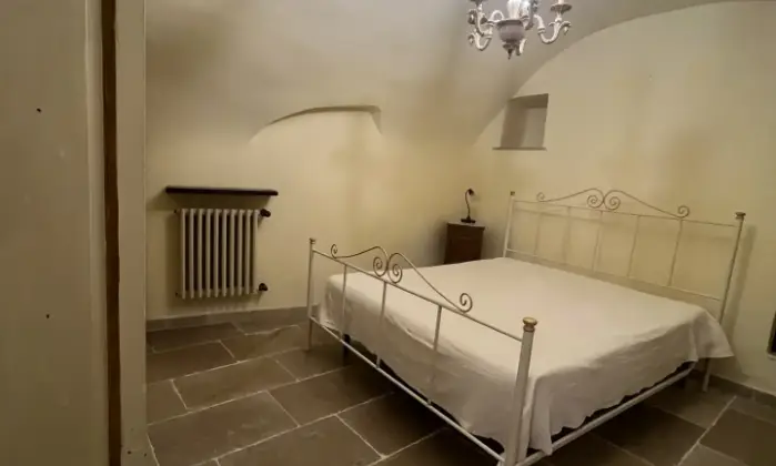 Rexer-Martina-Franca-Bilocale-e-Monolocale-finemente-ristrutturati-Camera-da-letto-matrimoniale