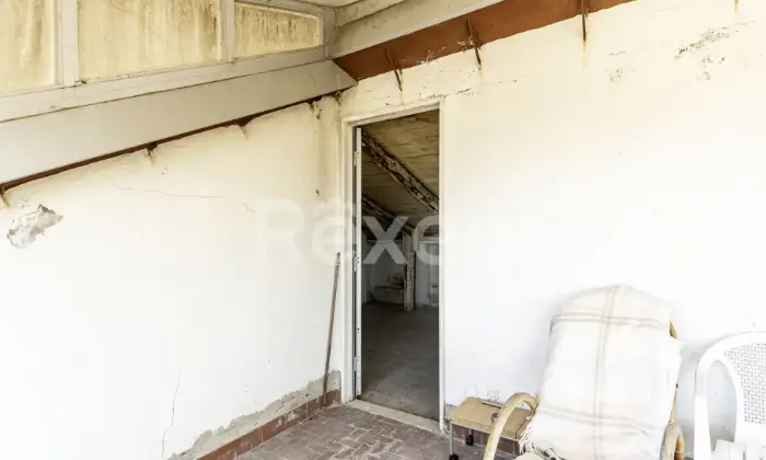 Rexer-Avigliano-Terratetto-da-ristrutturare-nel-centro-storico-con-vista-panoramica-Altro