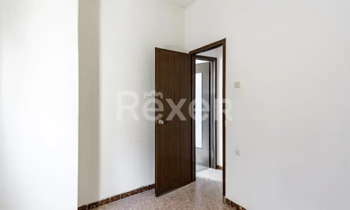 Rexer-Avigliano-Terratetto-da-ristrutturare-nel-centro-storico-con-vista-panoramica-Altro
